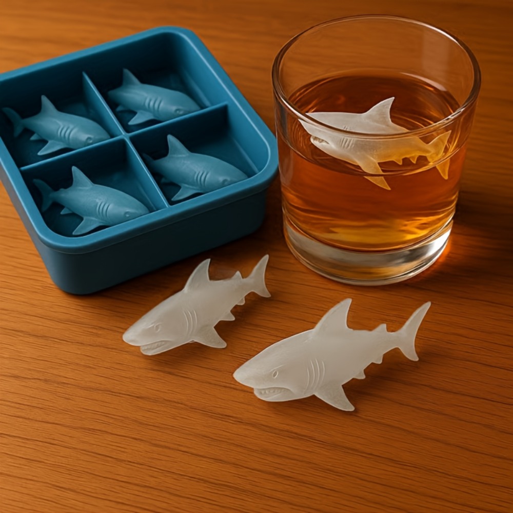 Shark Silicone Ice Cube Tray 4 - đánh giá và giá Kitchen Gadgets You Must Have